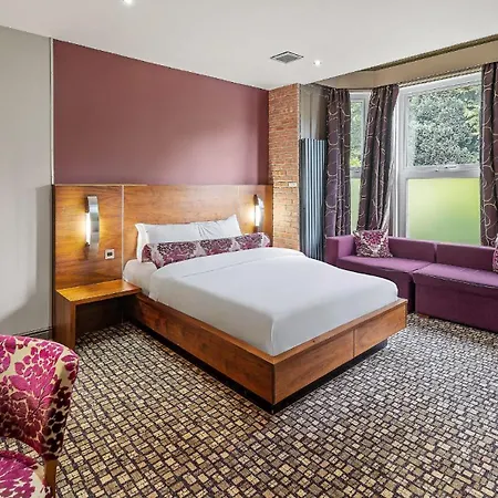 The Rutland 3*